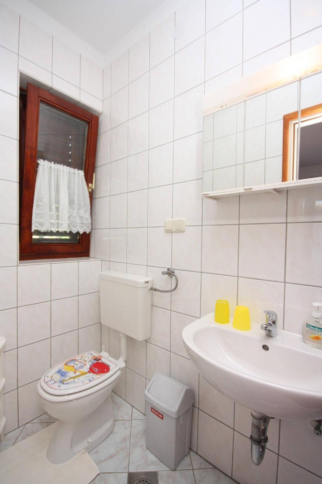 Apartments And Rooms By The Sea Palit, Rab - 5044 Room photo